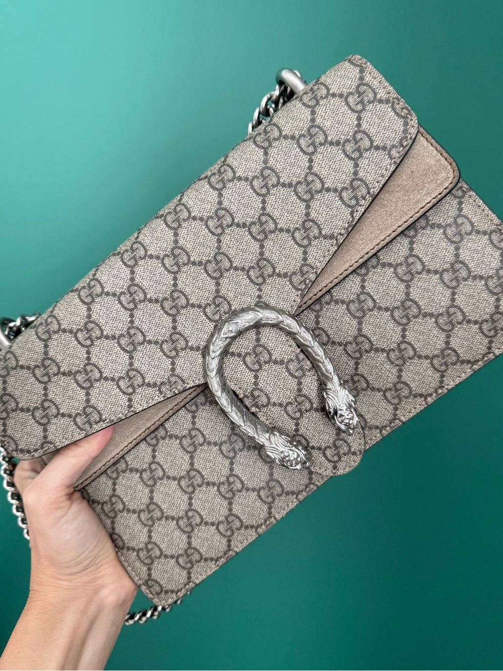 Gucci Dionysus Medium Shoulder Bag in GG Supreme Canvas (400249) - Beige, Wom...